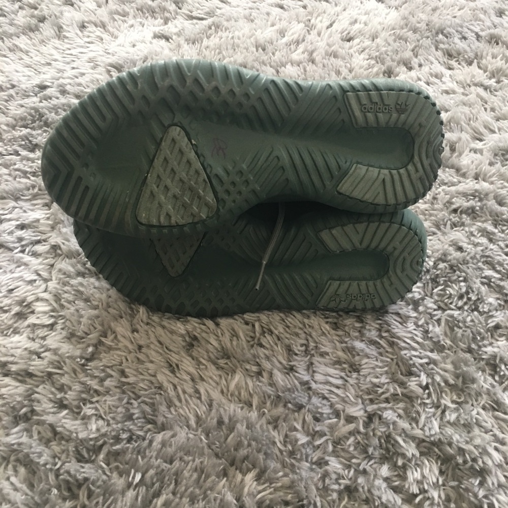 Adidas - Picture 5 of 6